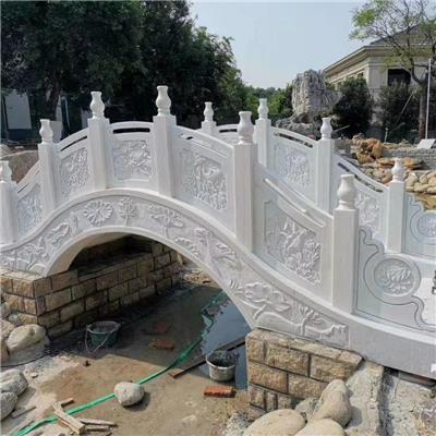 汉白玉石拱桥 石头拱桥整体一块石材加工成型款式多栏杆造型精美